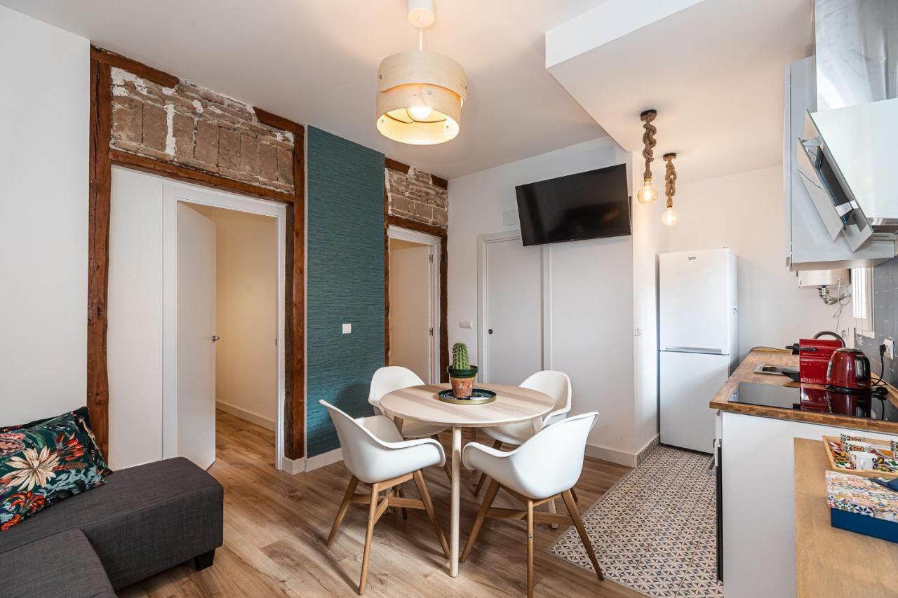Bnbholder Friendly La Latina Apartman Madrid Kültér fotó